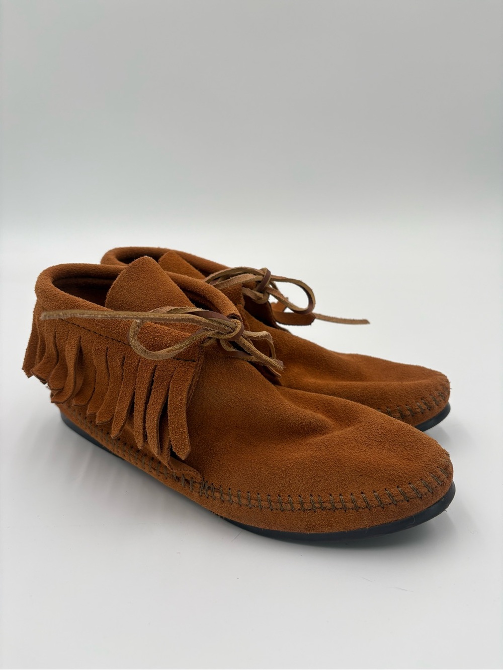 Minnetonka Women’s Size 8 Brown Suede Fringe Moccasin Ankle Boots Boho Western